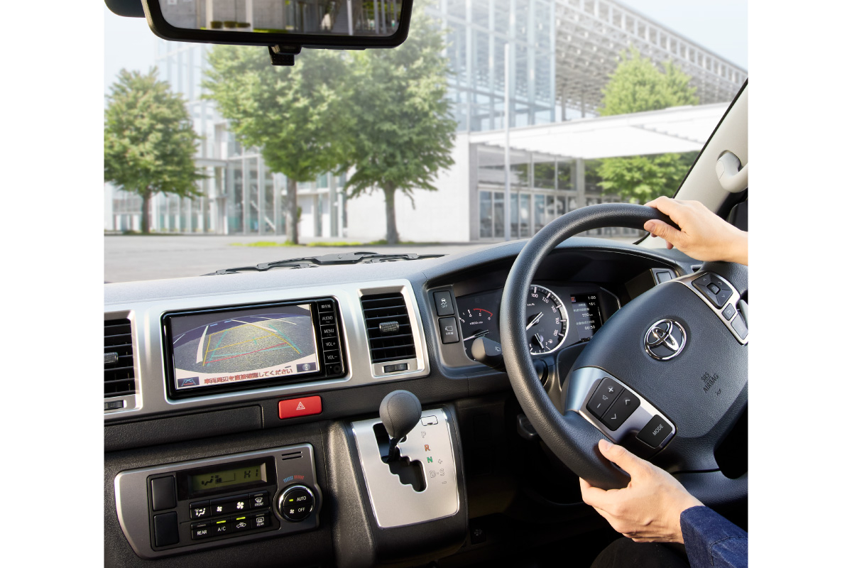 ハイエース バン | 特長 | すべての人に移動の自由と楽しさを。鹿児島